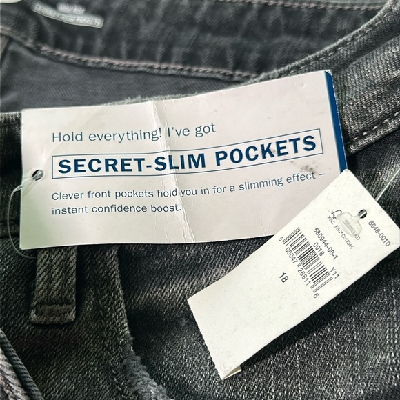 Old Navy Women’s High Rise Shorts Secret Slim Pockets 18 NEW Gray Charcoal - Picture 6 of 15